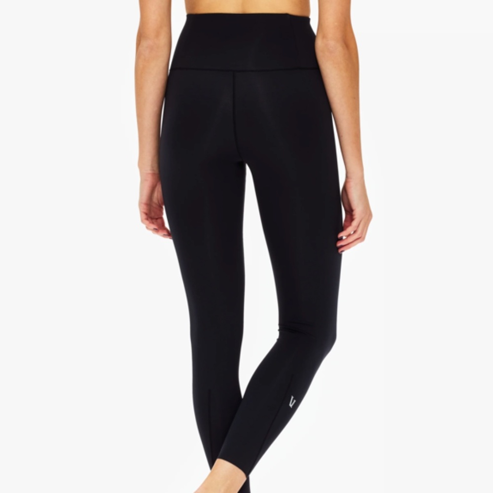 Vuori 'Evolve' Black Polyamide Legging Size S